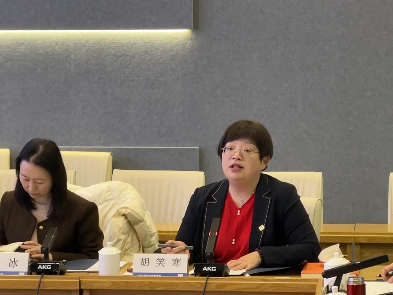 图为胡笑寒院长讲话