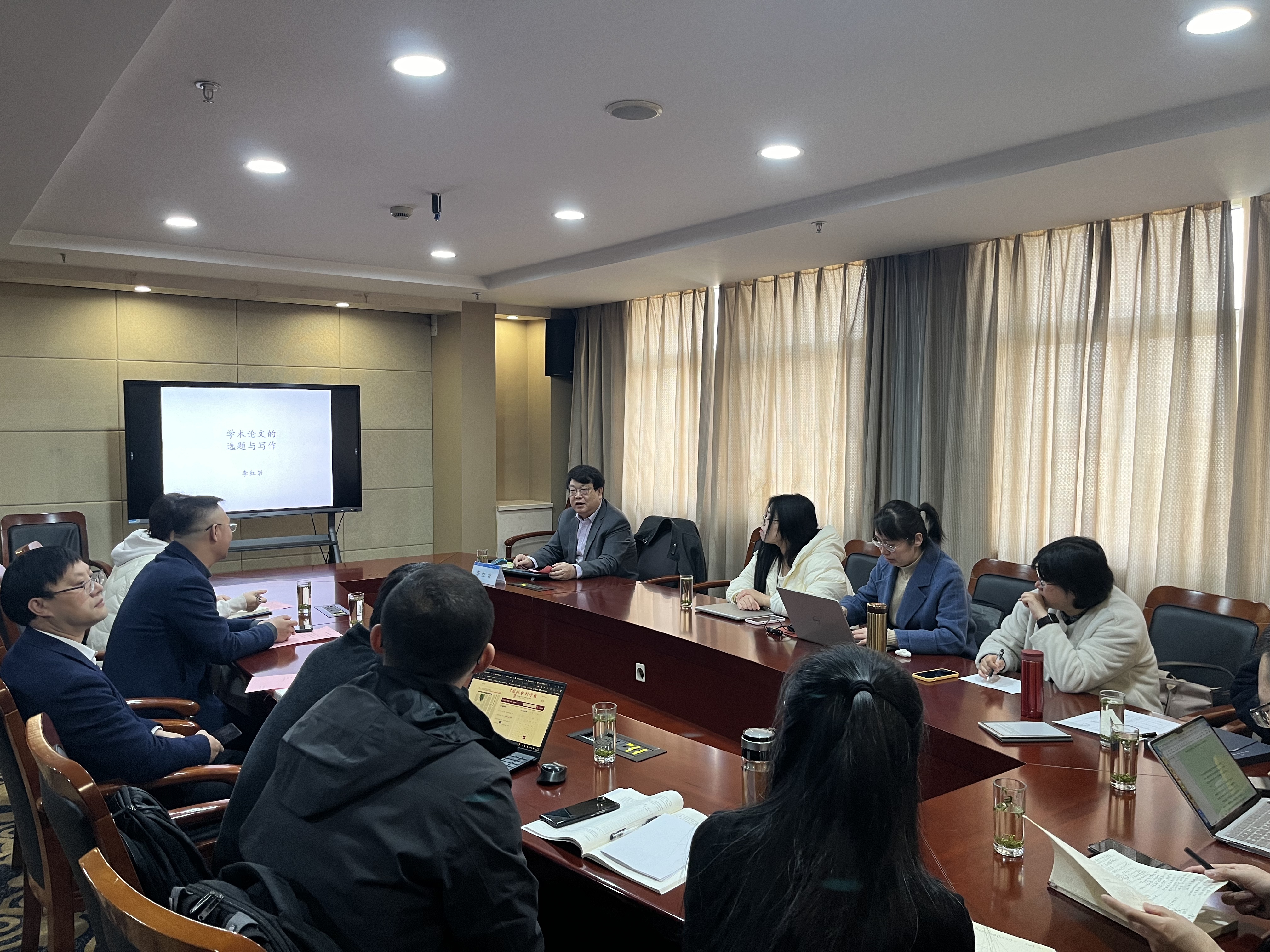 图为讲座现场.jpg